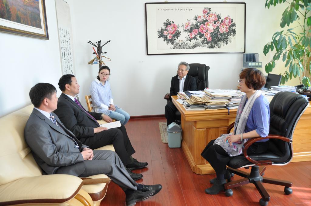 蒙古国国立教育大学副校长塔米尔访问我校并签订硕士生合作协议
